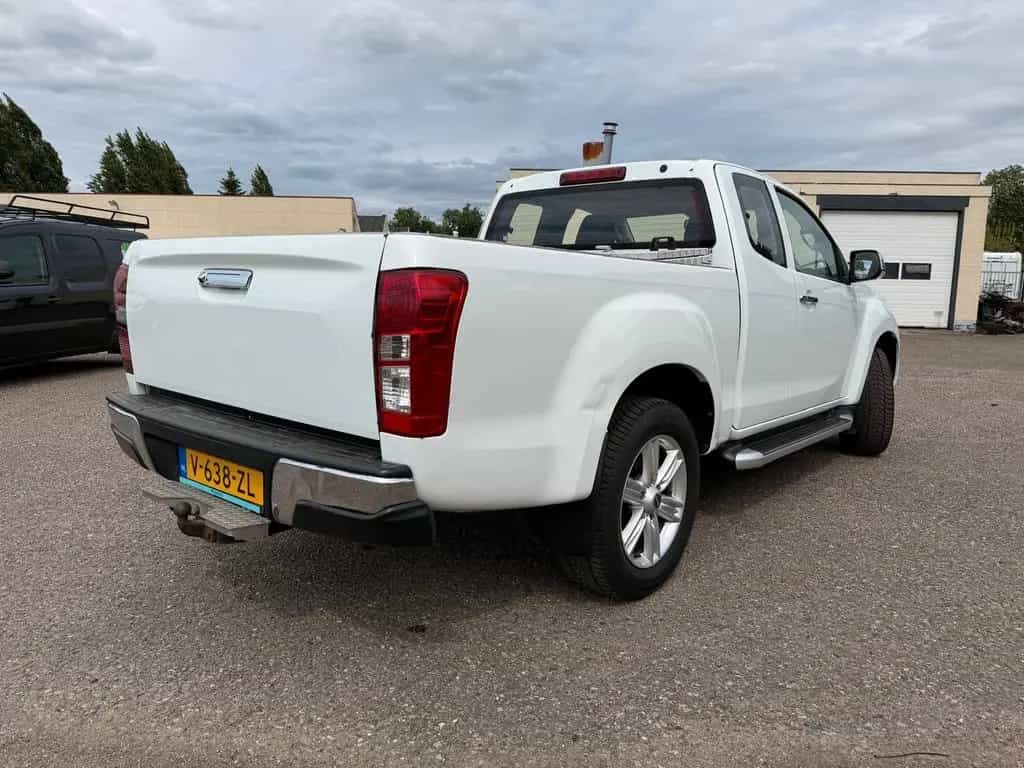Isuzu D-Max Extra  Cab 4WD IINSTYLE !AUTOMAAT -KLIMA ! 11/2019-photo-6