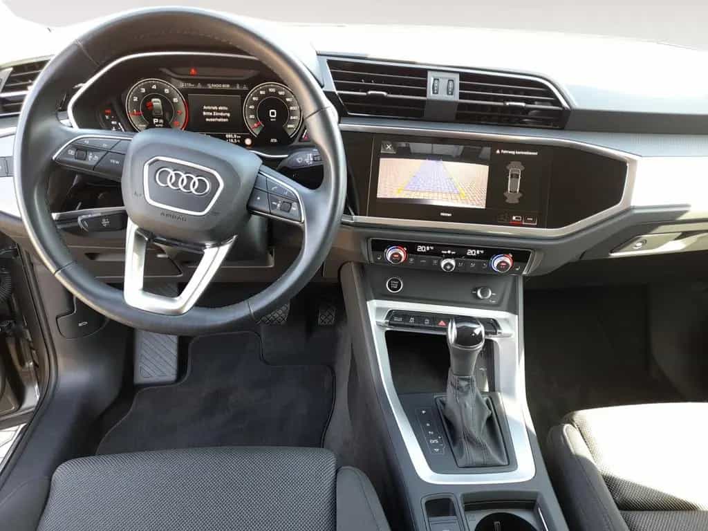 Audi Q3 Sportback 40 TFSI quattro S-Line Matrix RFK 02/2022-photo-9