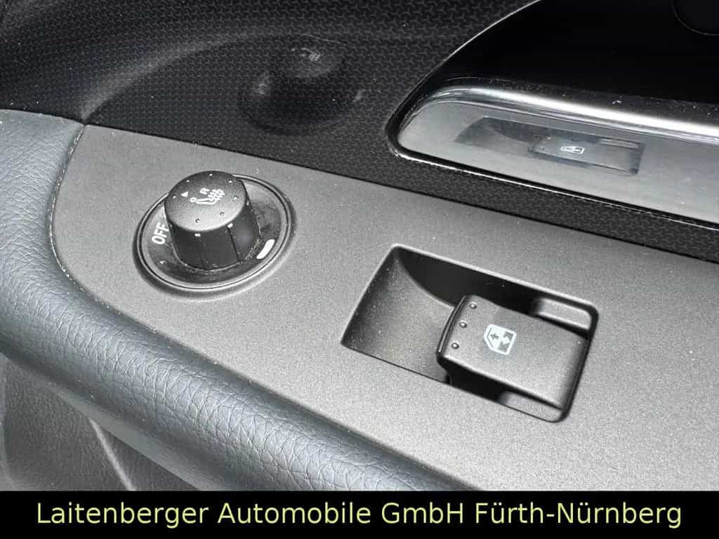 Ssangyong REXTON Executive 4WD*LED*NAVI*LEDER*AHK*7-SITZER 03/2017-photo-32