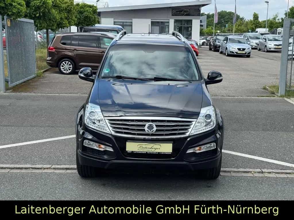 Ssangyong REXTON Executive 4WD*LED*NAVI*LEDER*AHK*7-SITZER 03/2017-photo-4