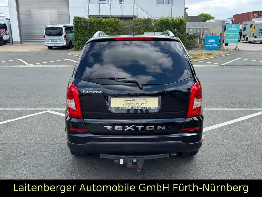 Ssangyong REXTON Executive 4WD*LED*NAVI*LEDER*AHK*7-SITZER 03/2017-photo-5