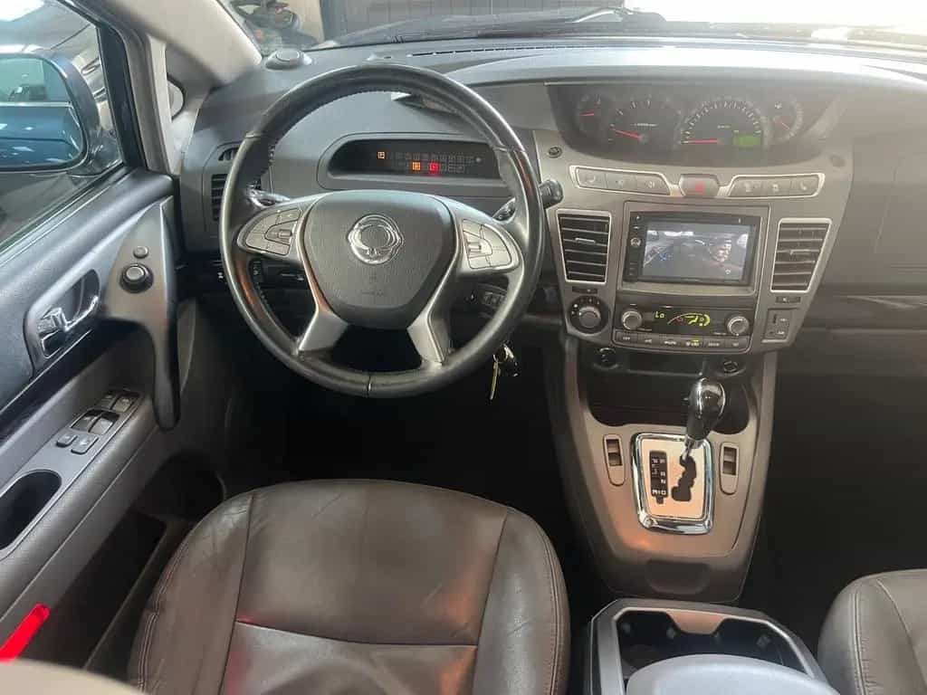 Ssangyong Rodius 2.2 Diesel 4WD A/T Classy Pelle 04/2016-photo-4