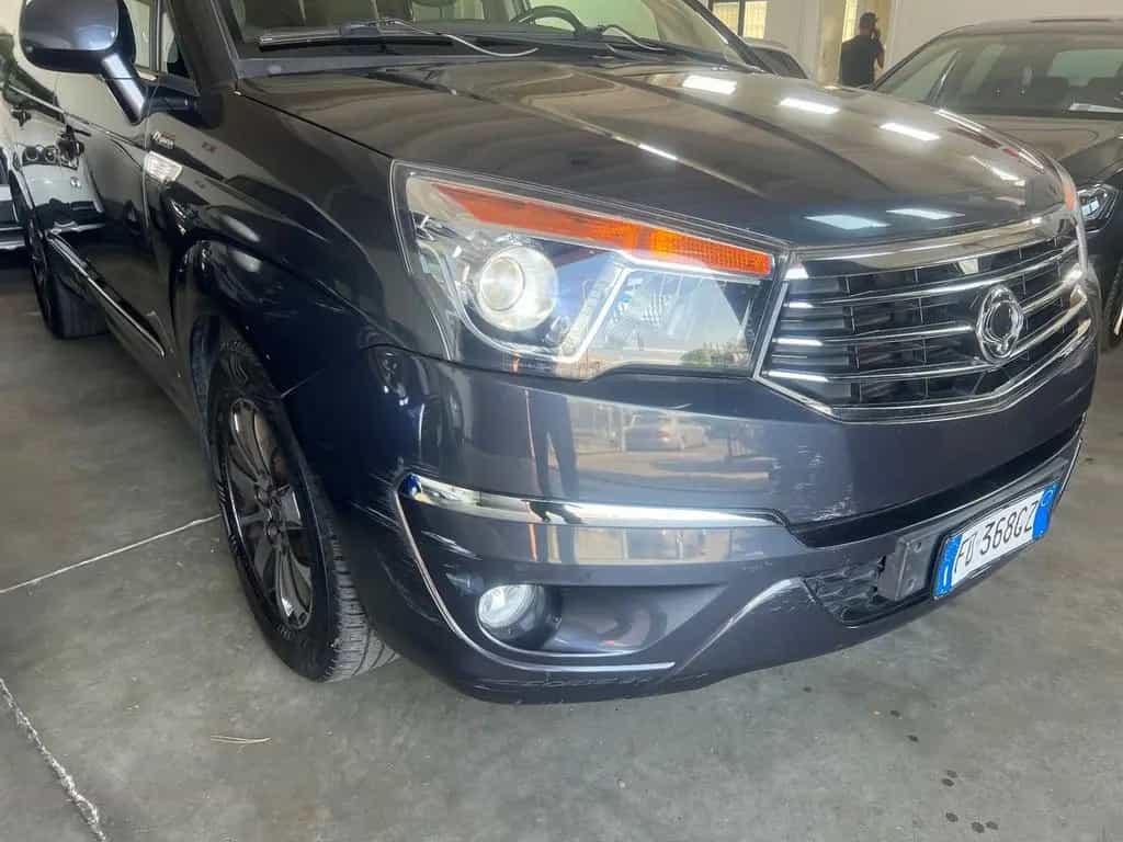 Ssangyong Rodius 2.2 Diesel 4WD A/T Classy Pelle 04/2016-photo-8
