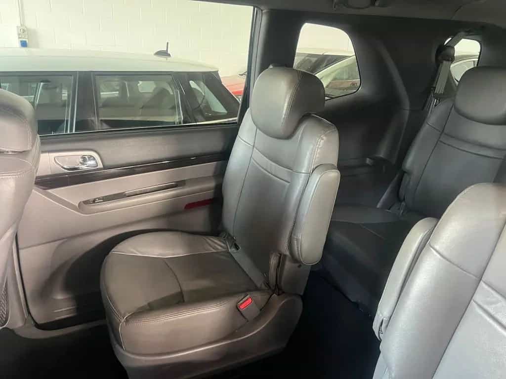 Ssangyong Rodius 2.2 Diesel 4WD A/T Classy Pelle 04/2016-photo-9