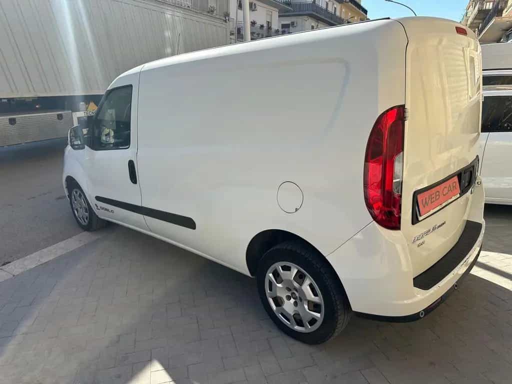 Fiat Other Doblo Doblò 1.6 MJT 105CV Cargo Maxi Lamier 05/2018-photo-2