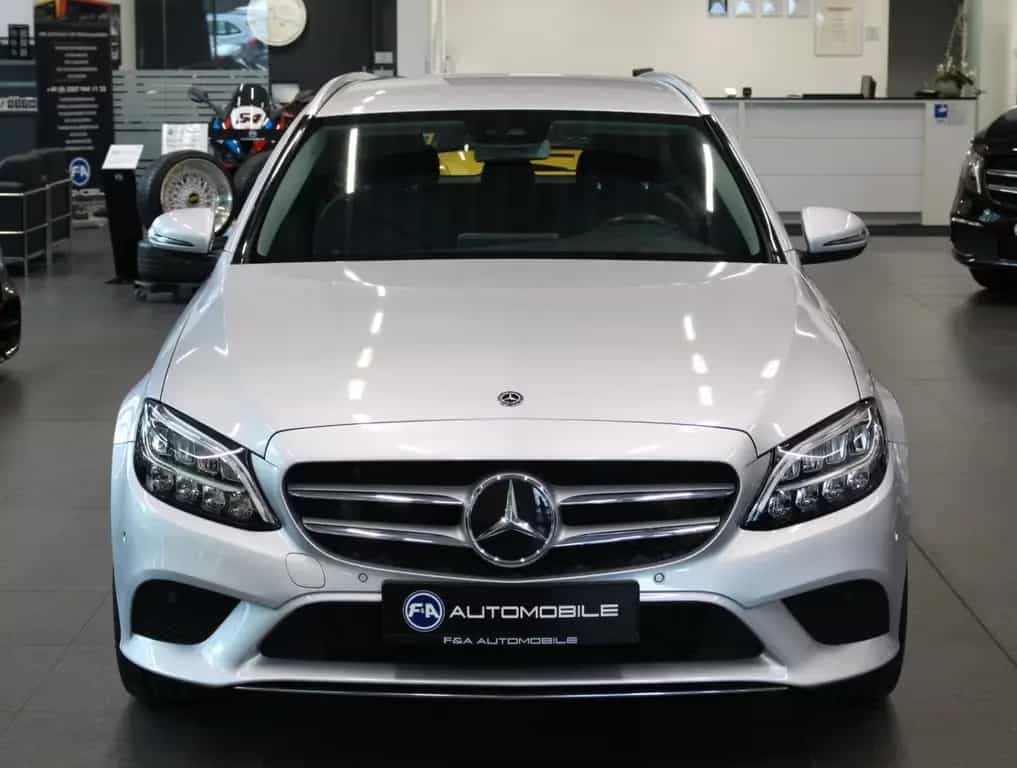 Mercedes-Benz C 200 T Avantgarde Distronic*elekt. AHK*LED 07/2018-photo-2