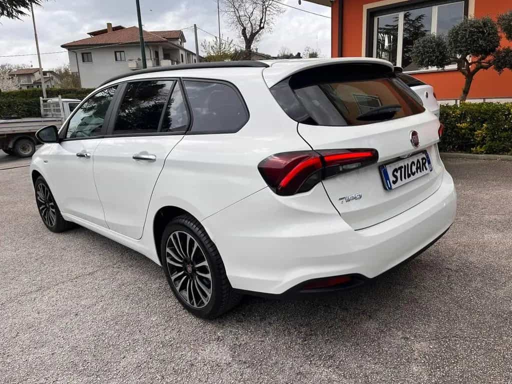 Fiat Tipo 1.6 Mjt 130CV SW AUTOCARRO N1 01/2023-photo-2