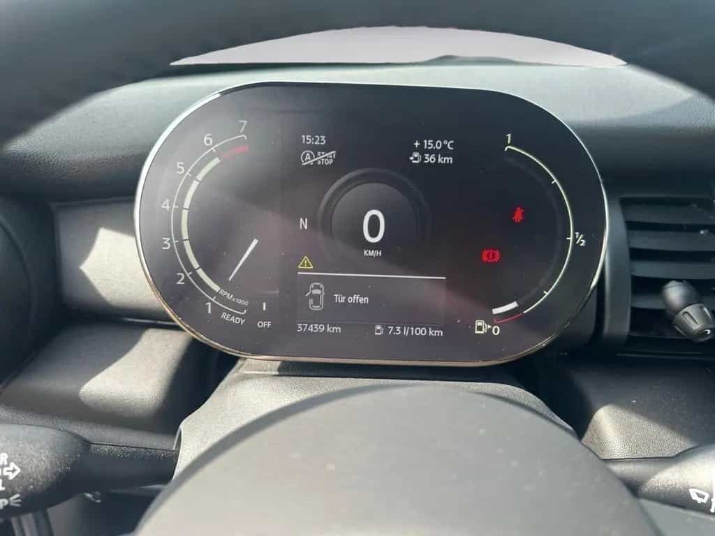 MINI ONE Klimaaut. PDC Sitzhzg. Vorn MF Lenkrad Klima 01/2021-photo-9