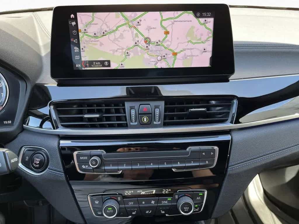 BMW X2 sDrive 20i M Sport Navi+ HUD HIFI DAB AHK 18" 12/2020-photo-5