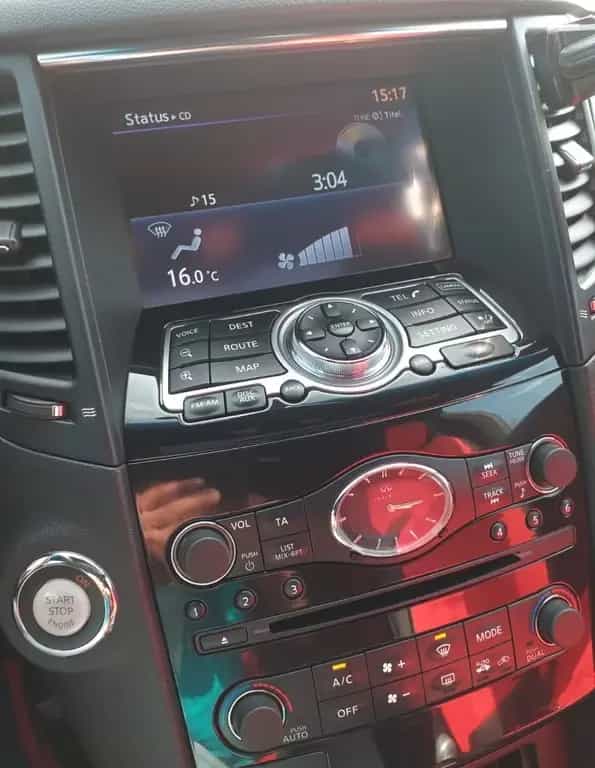 Infiniti QX70 30d S Premium S Premium 04/2015-photo-3