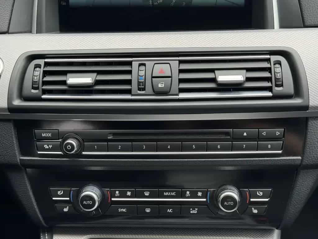 BMW 520 D xDrive M-Sportpaket Xenon Navi Ambiente 06/2016-photo-17