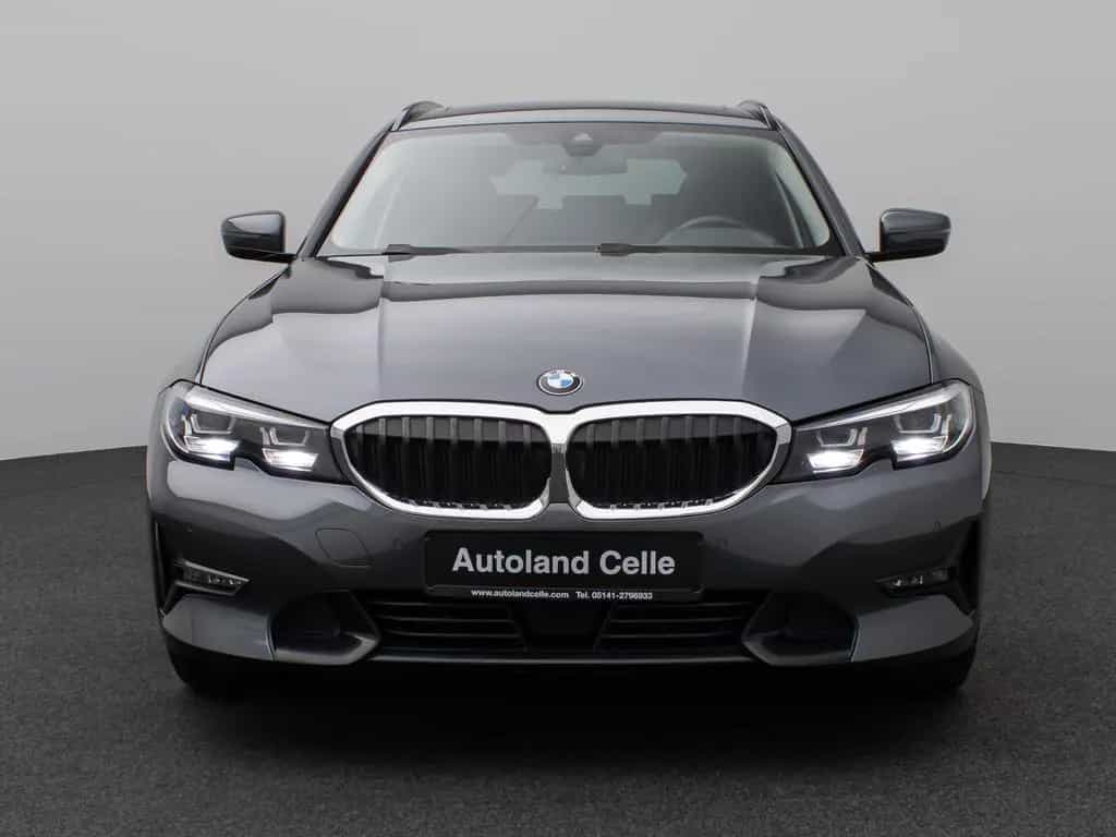 BMW 320 d xD  Sport Line Panorama DAB H/K Stop&Go AHK 03/2021-photo-1