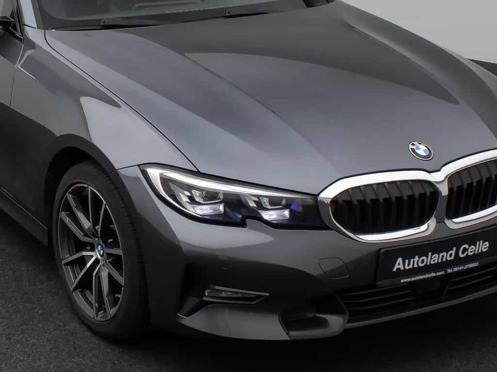 BMW 320 d xD  Sport Line Panorama DAB H/K Stop&Go AHK 03/2021-photo-17