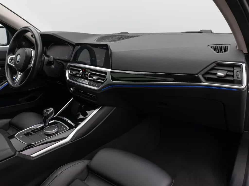 BMW 320 d xD  Sport Line Panorama DAB H/K Stop&Go AHK 03/2021-photo-23