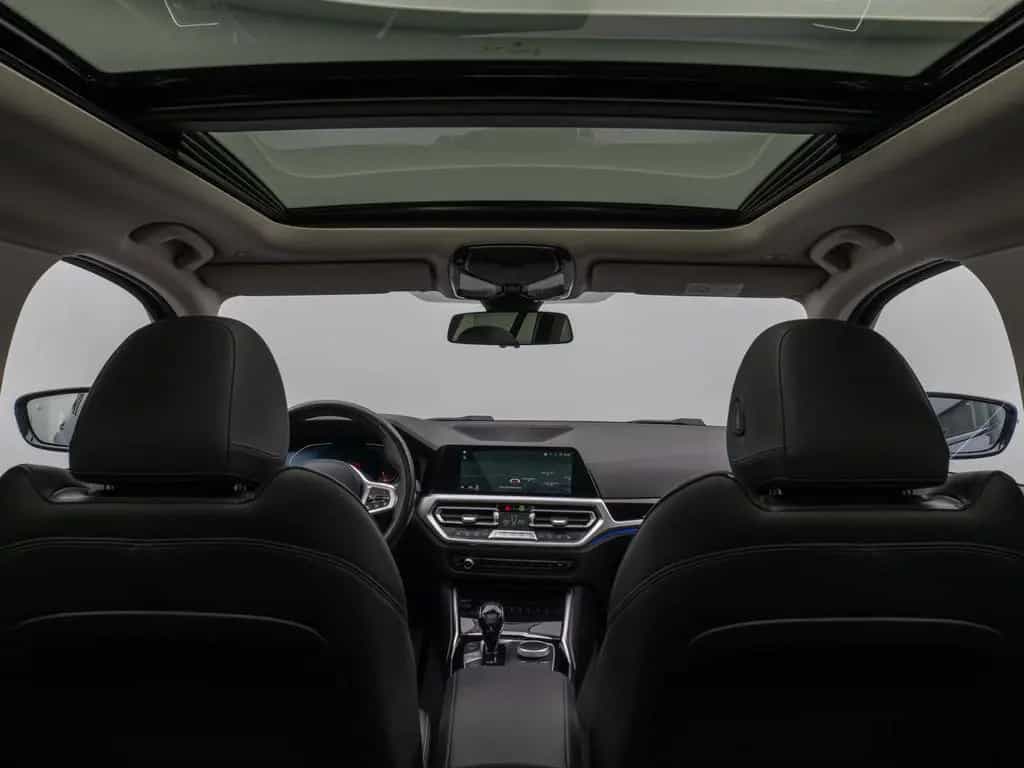 BMW 320 d xD  Sport Line Panorama DAB H/K Stop&Go AHK 03/2021-photo-30