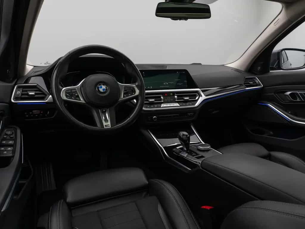 BMW 320 d xD  Sport Line Panorama DAB H/K Stop&Go AHK 03/2021-photo-39