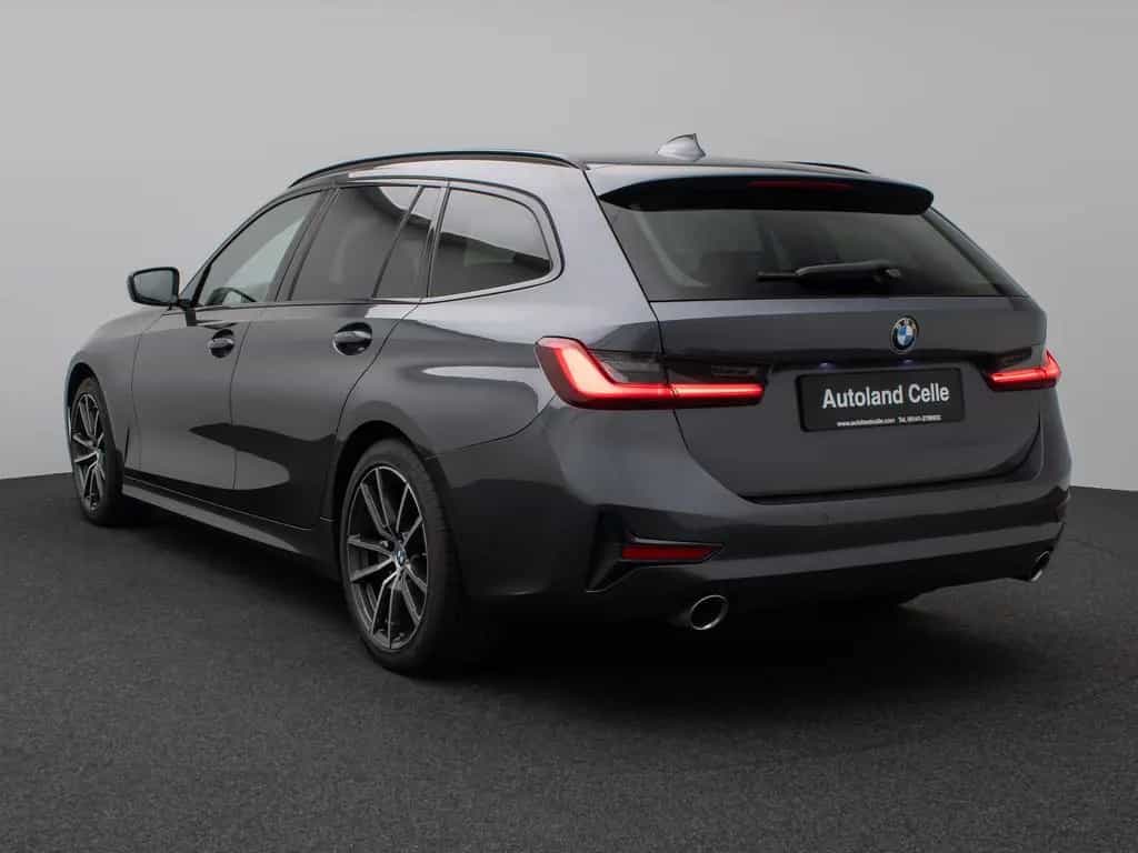 BMW 320 d xD  Sport Line Panorama DAB H/K Stop&Go AHK 03/2021-photo-8