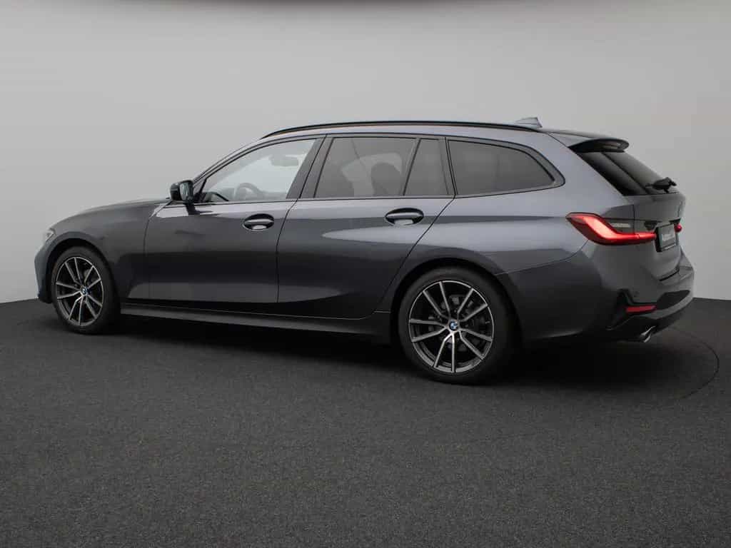BMW 320 d xD  Sport Line Panorama DAB H/K Stop&Go AHK 03/2021-photo-9