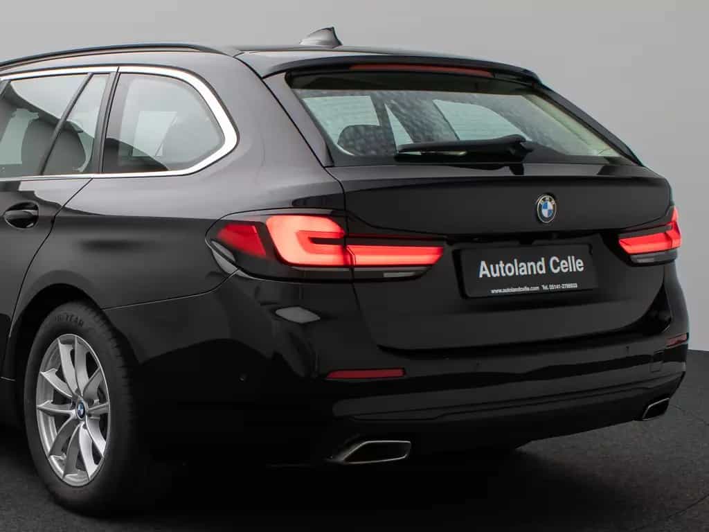 BMW 520 d xD Kamera HUD DAB 4xKlima Sport Leder Alarm 03/2023-photo-15