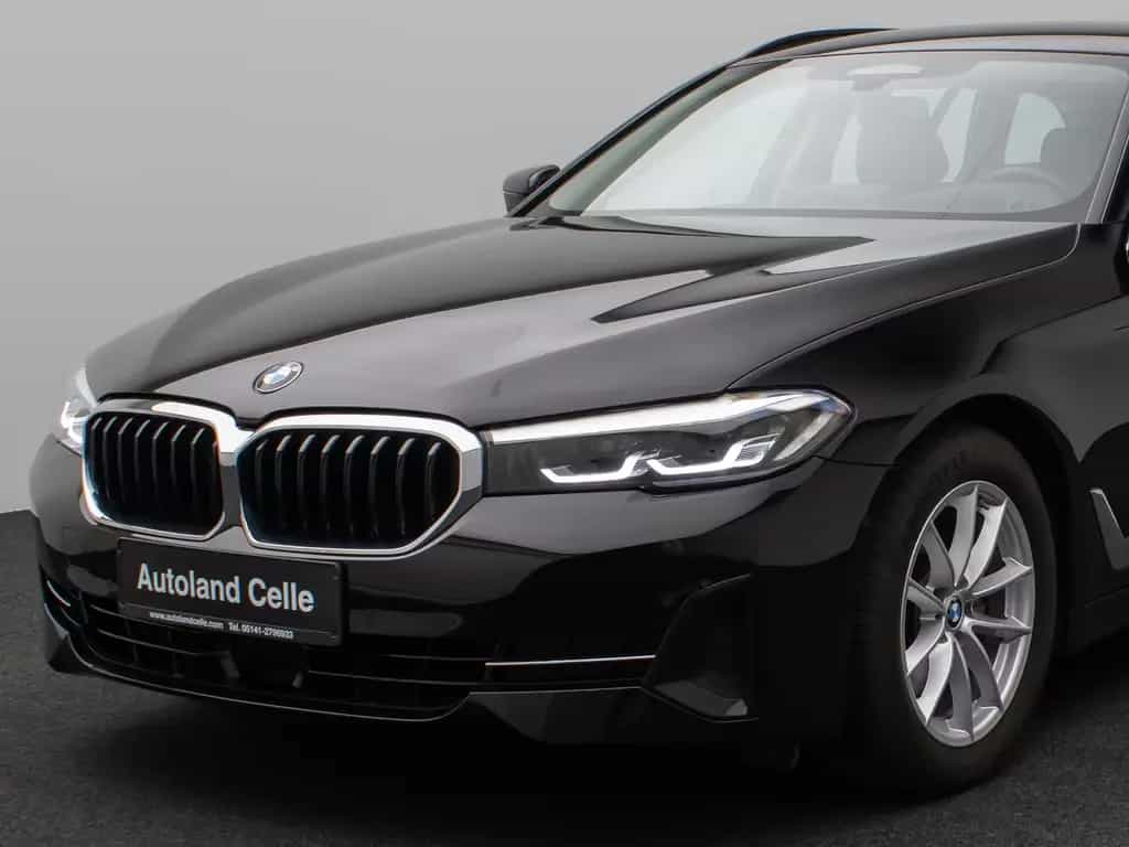 BMW 520 d xD Kamera HUD DAB 4xKlima Sport Leder Alarm 03/2023-photo-17