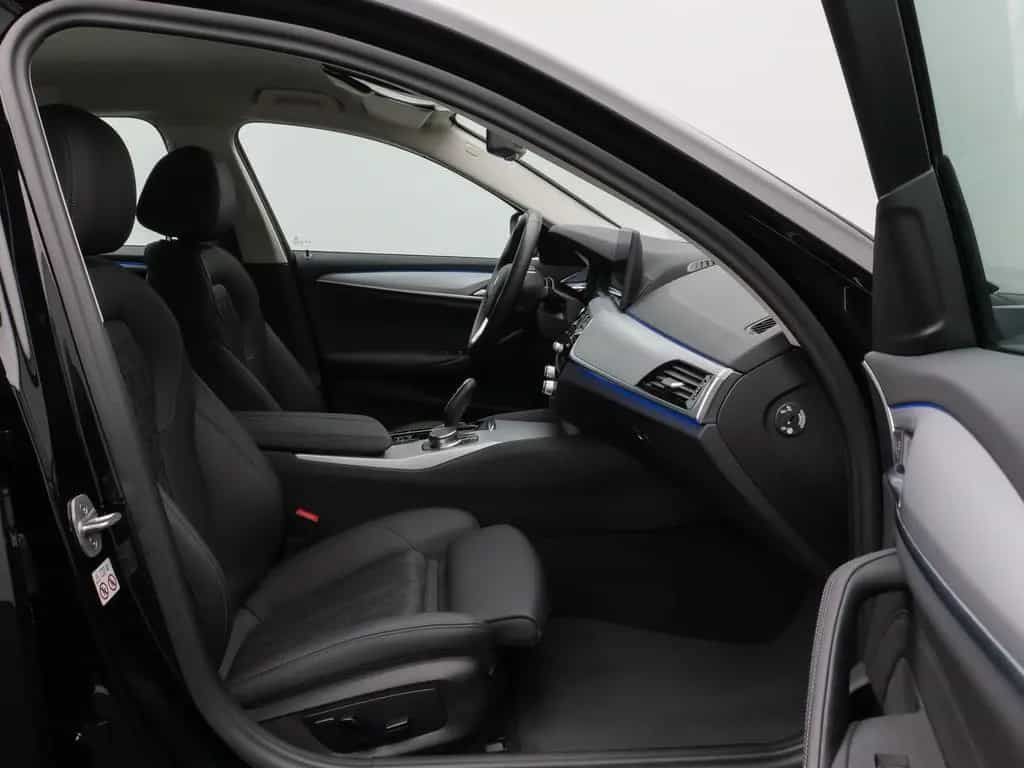 BMW 520 d xD Kamera HUD DAB 4xKlima Sport Leder Alarm 03/2023-photo-24