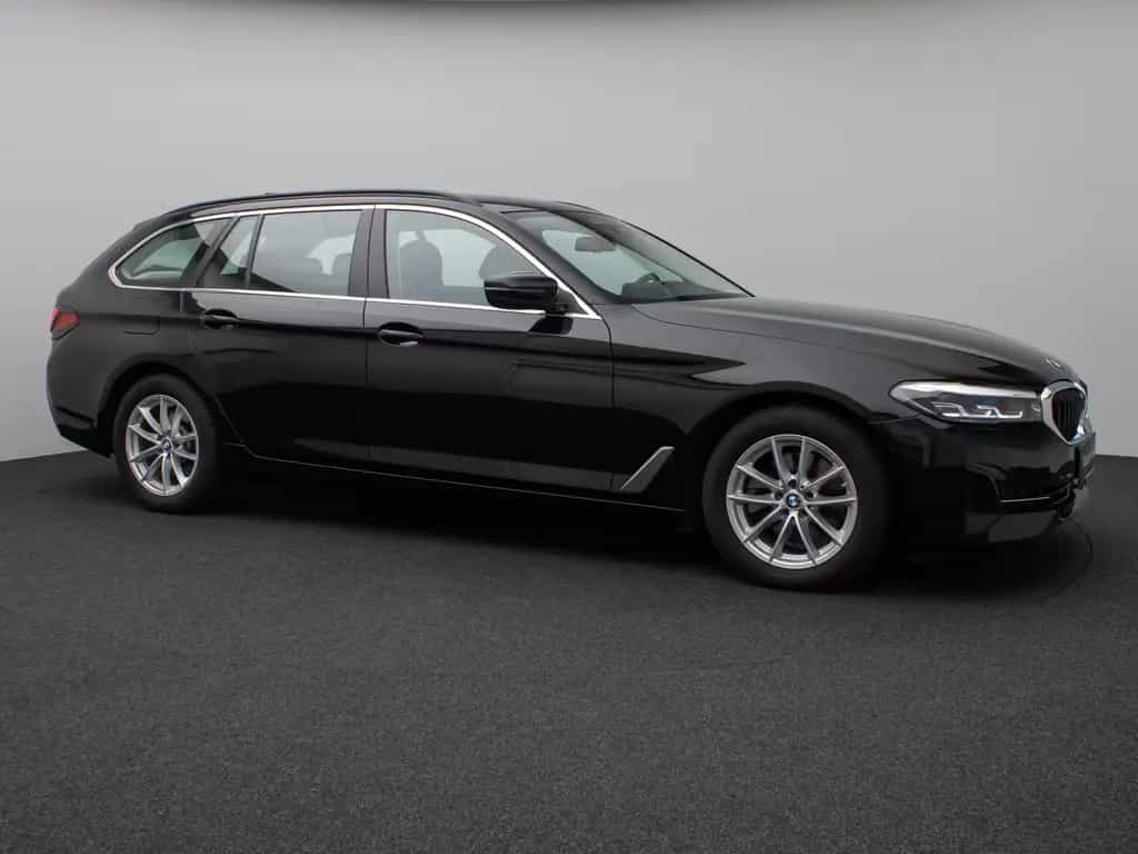 BMW 520 d xD Kamera HUD DAB 4xKlima Sport Leder Alarm 03/2023-photo-3