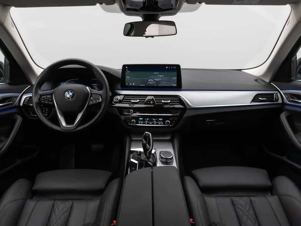 BMW 520 d xD Kamera HUD DAB 4xKlima Sport Leder Alarm 03/2023-photo-38