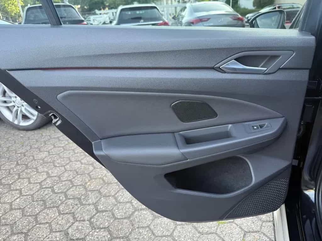 Volkswagen Golf VIII Lim. R 4Motion*ACC*Harmann Kardon*Akra 06/2022-photo-18