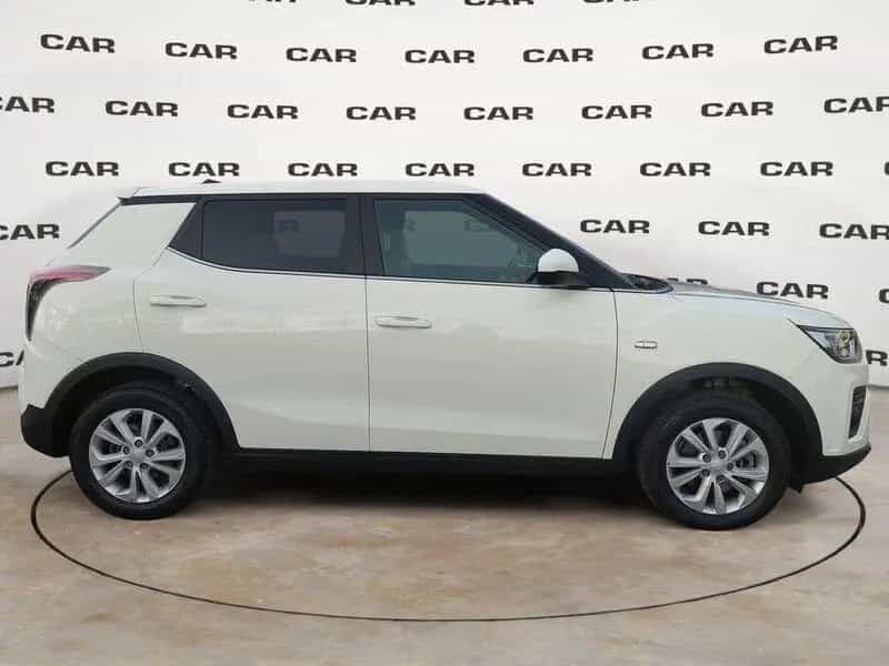 Ssangyong Tivoli SsangYong Tivoli 1.6 diesel 2WD 03/2021-photo-2