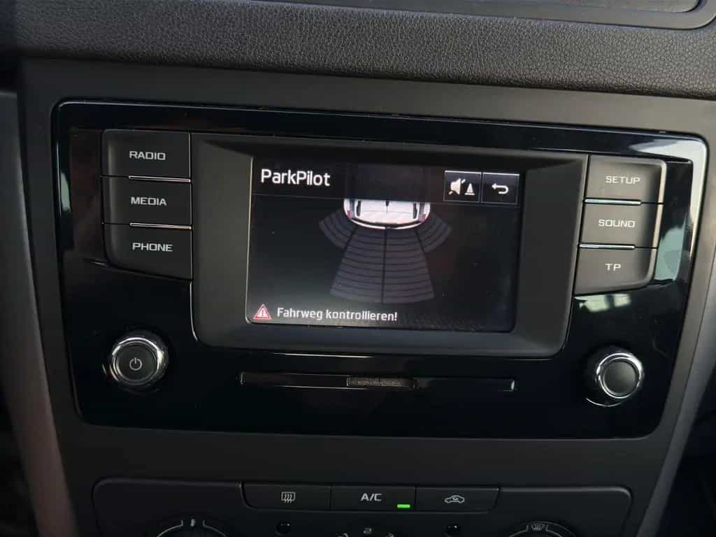 Skoda Yeti Cool Edition Outdoor*Garantie-ServiceNEU* 02/2016-photo-30