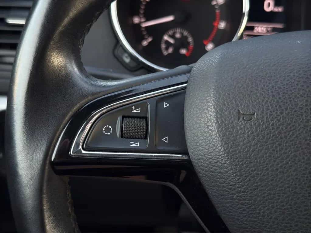 Skoda Yeti Cool Edition Outdoor*Garantie-ServiceNEU* 02/2016-photo-34