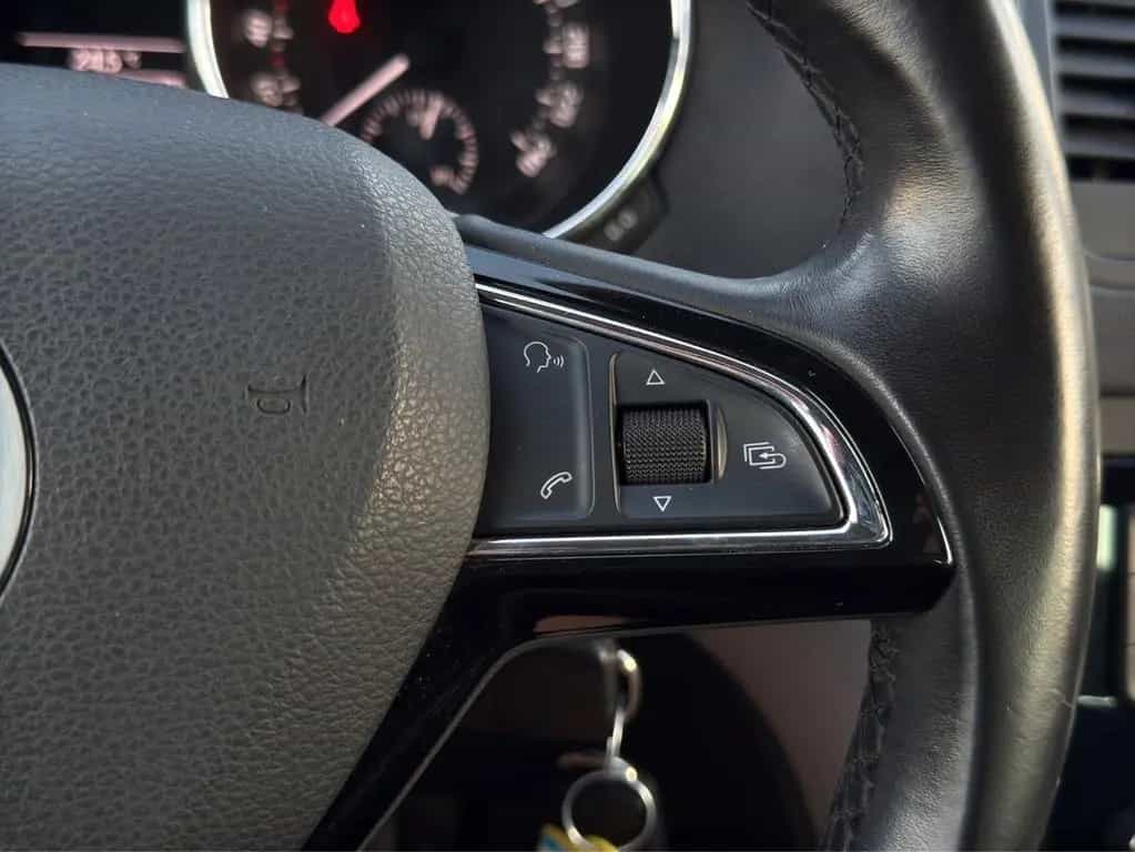 Skoda Yeti Cool Edition Outdoor*Garantie-ServiceNEU* 02/2016-photo-35