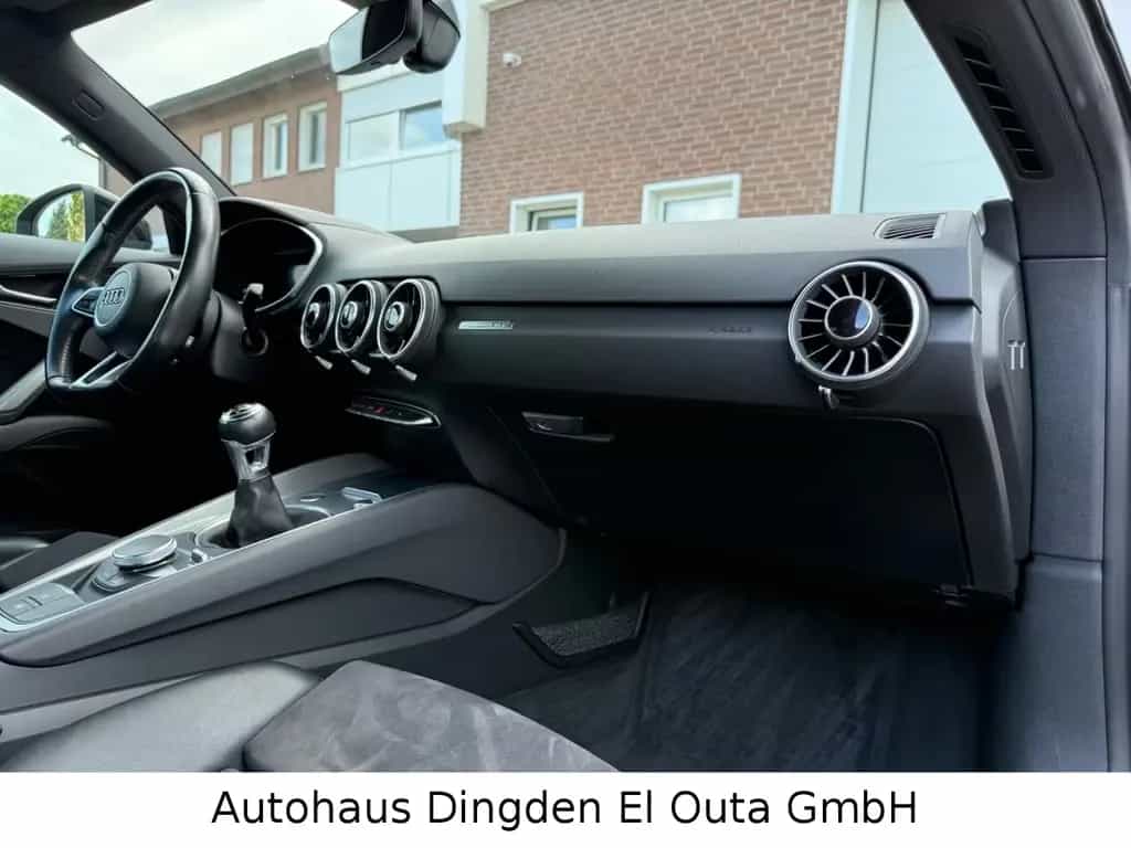 Audi TT Coupe 2.0 TFSI 02/2015-photo-17