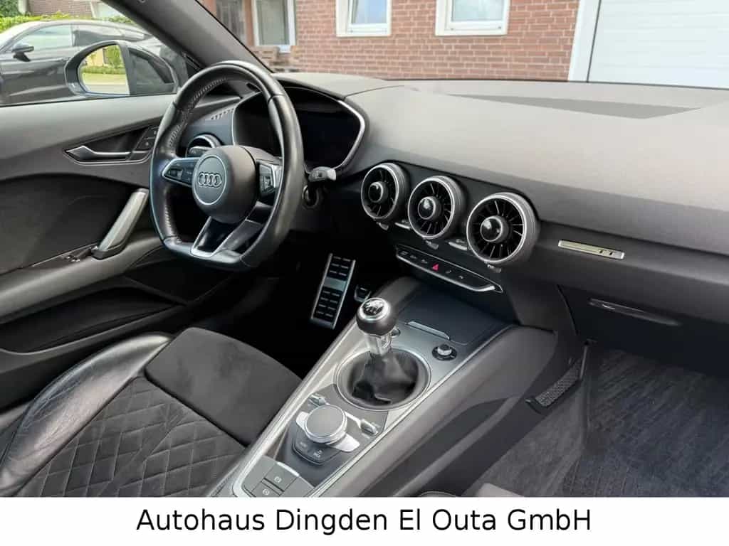 Audi TT Coupe 2.0 TFSI 02/2015-photo-19