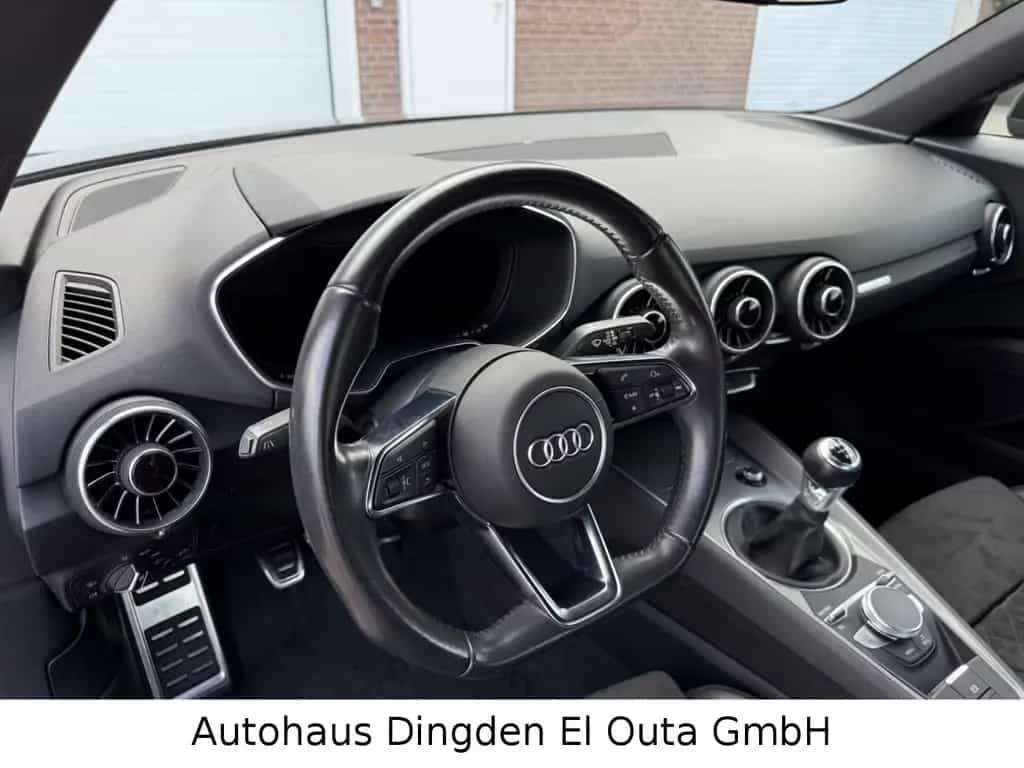 Audi TT Coupe 2.0 TFSI 02/2015-photo-24