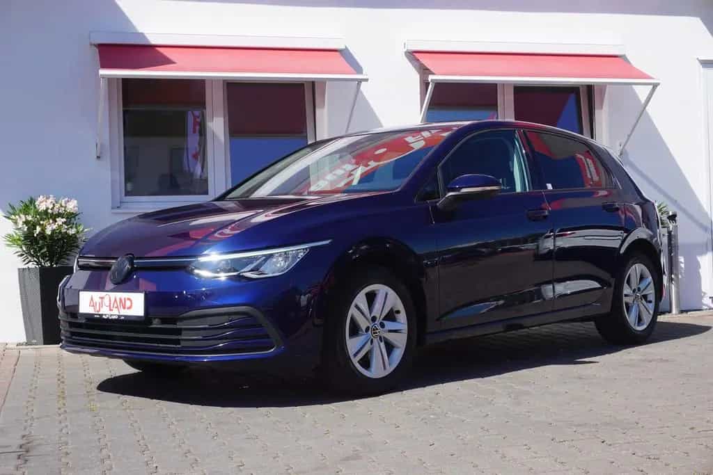 Volkswagen Golf VIII 1.5 TSI Life LED Navi App-Connect ACC 10/2020-photo-1