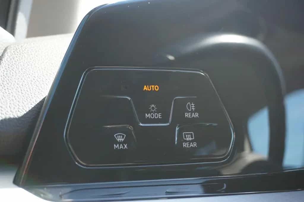 Volkswagen Golf VIII 1.5 TSI Life LED Navi App-Connect ACC 10/2020-photo-23