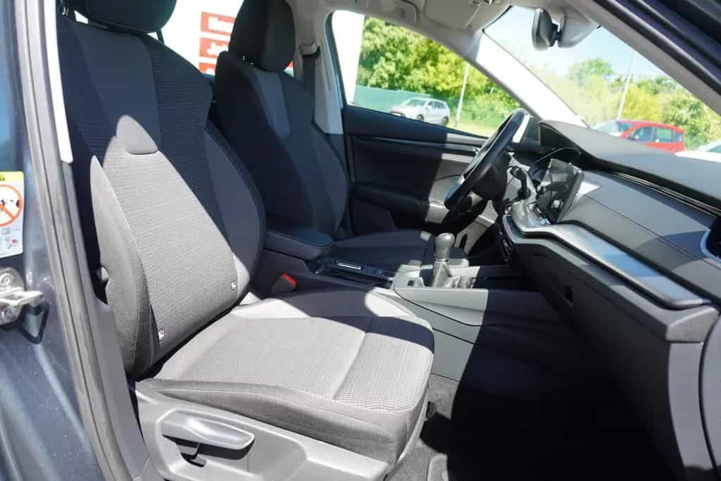 Skoda Octavia Combi 1.5 TSI Ambition LED Kamera PDC 09/2020-photo-32