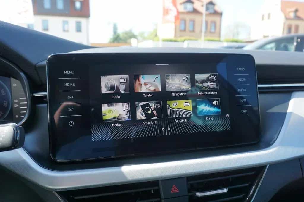 Skoda Kamiq 1.0 Tour DSG LED Navi Android Apple Kamera 09/2022-photo-11