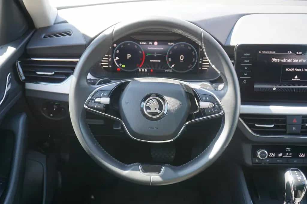 Skoda Kamiq 1.0 Tour DSG LED Navi Android Apple Kamera 09/2022-photo-17