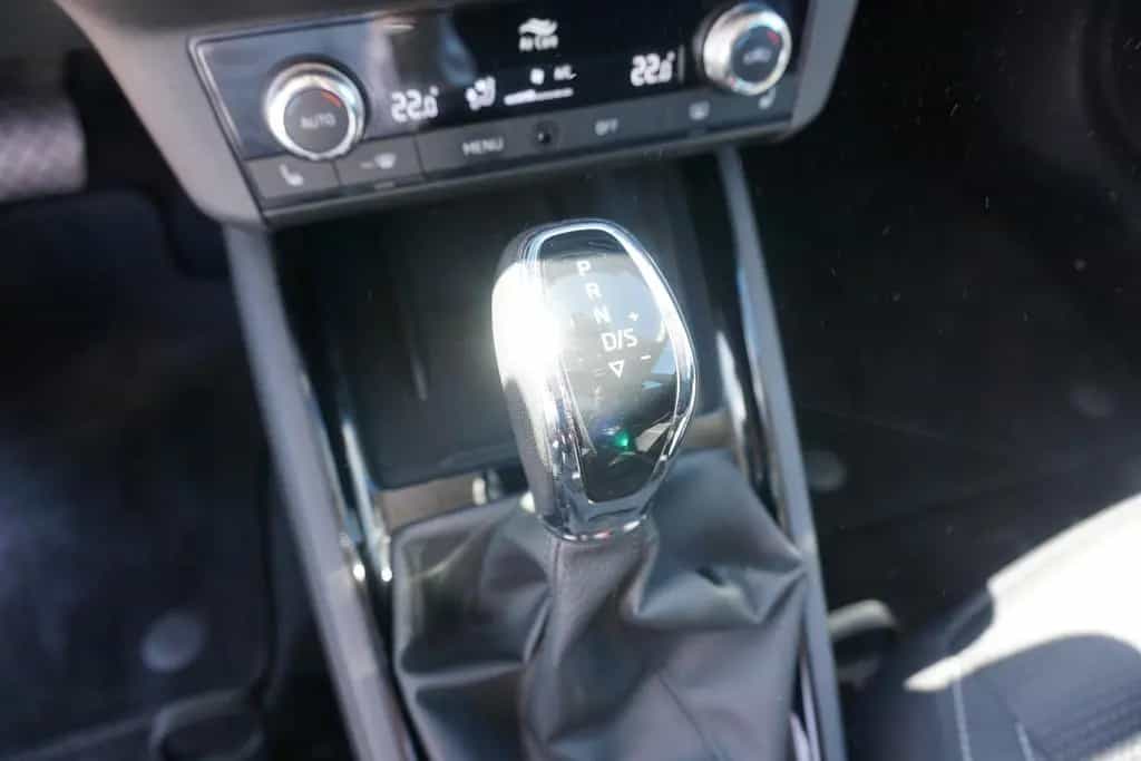 Skoda Kamiq 1.0 Tour DSG LED Navi Android Apple Kamera 09/2022-photo-23