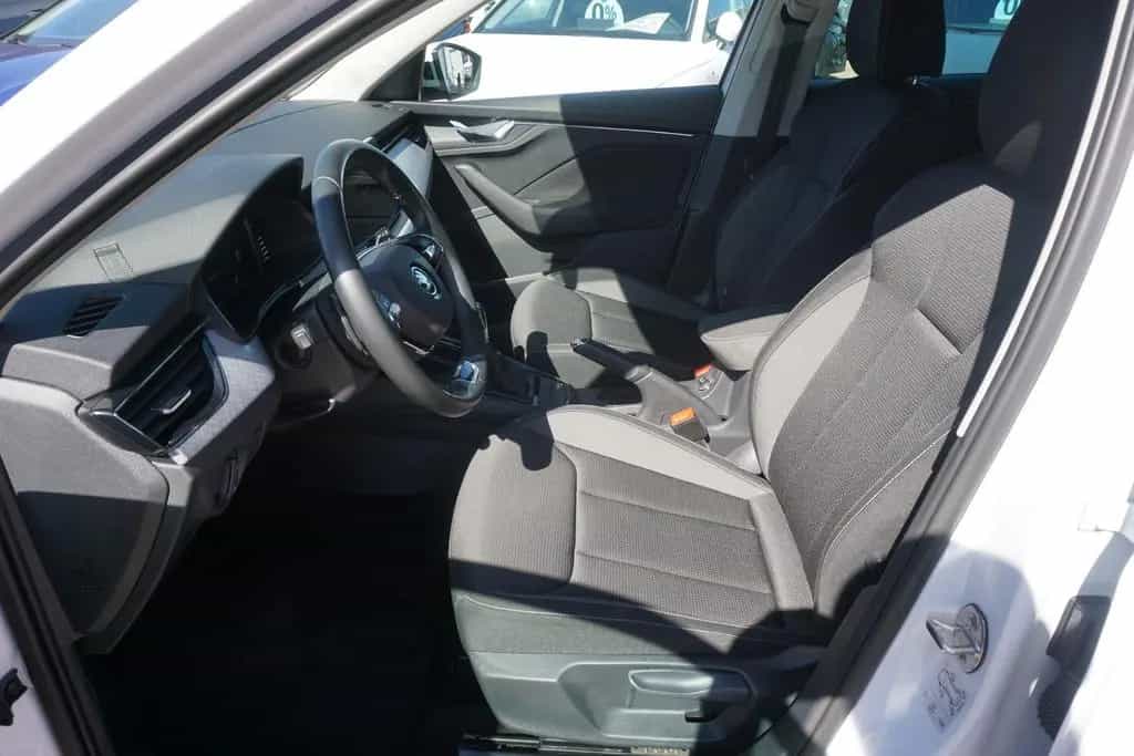 Skoda Kamiq 1.0 Tour DSG LED Navi Android Apple Kamera 09/2022-photo-9