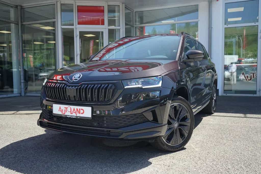 Skoda Karoq Sportline 1.5 TSI DSG LED ACC Navi Kamera 05/2025-photo-1
