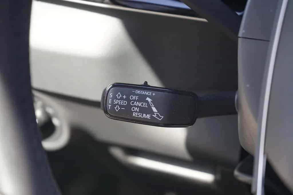 Skoda Karoq Sportline 1.5 TSI DSG LED ACC Navi Kamera 05/2025-photo-29