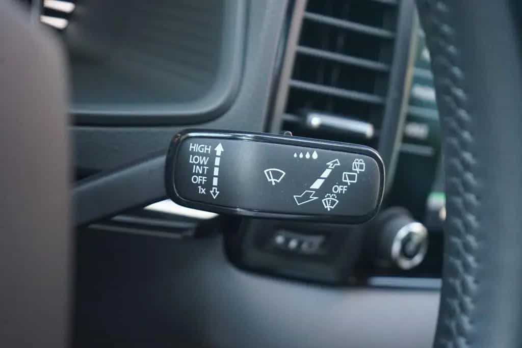 Skoda Karoq Sportline 1.5 TSI DSG LED ACC Navi Kamera 05/2025-photo-30