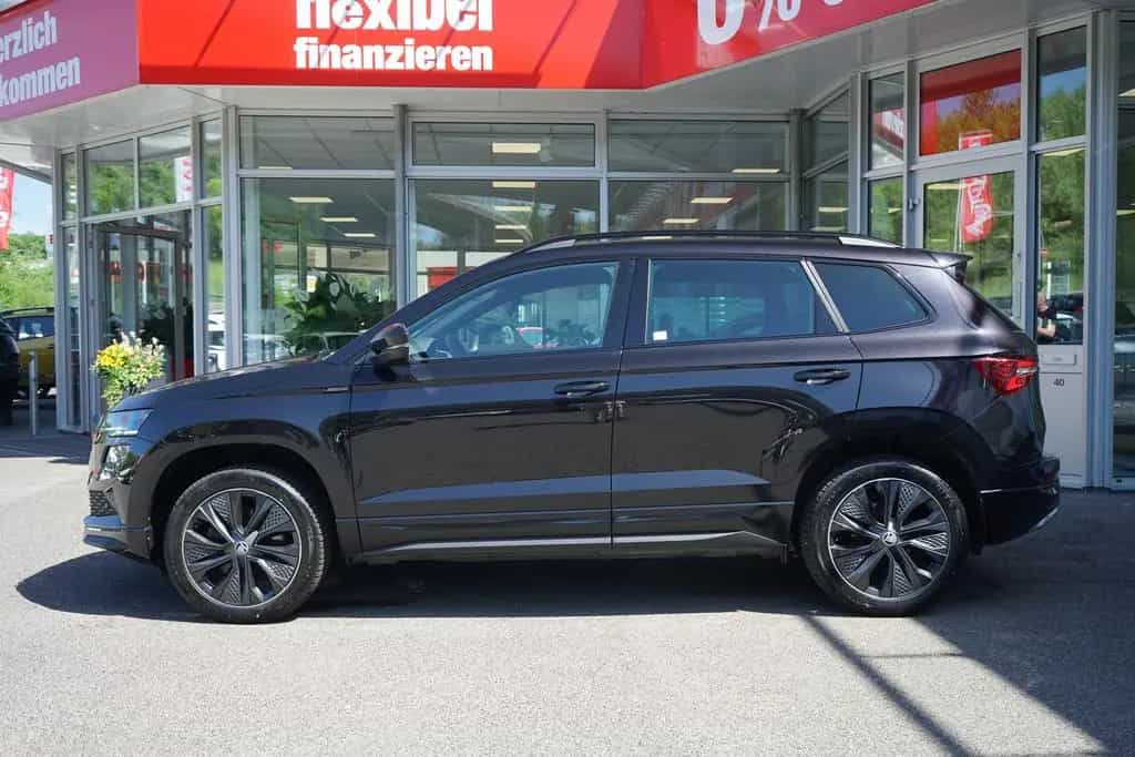 Skoda Karoq Sportline 1.5 TSI DSG LED ACC Navi Kamera 05/2025-photo-4