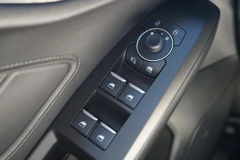 Ford Focus 1.0 M-Hybrid ST-Line LED Navi Sitzheizung 09/2024-photo-29