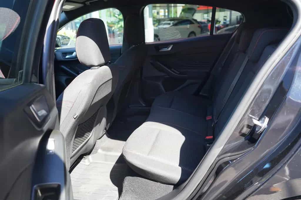 Ford Focus 1.0 M-Hybrid ST-Line LED Navi Sitzheizung 09/2024-photo-32