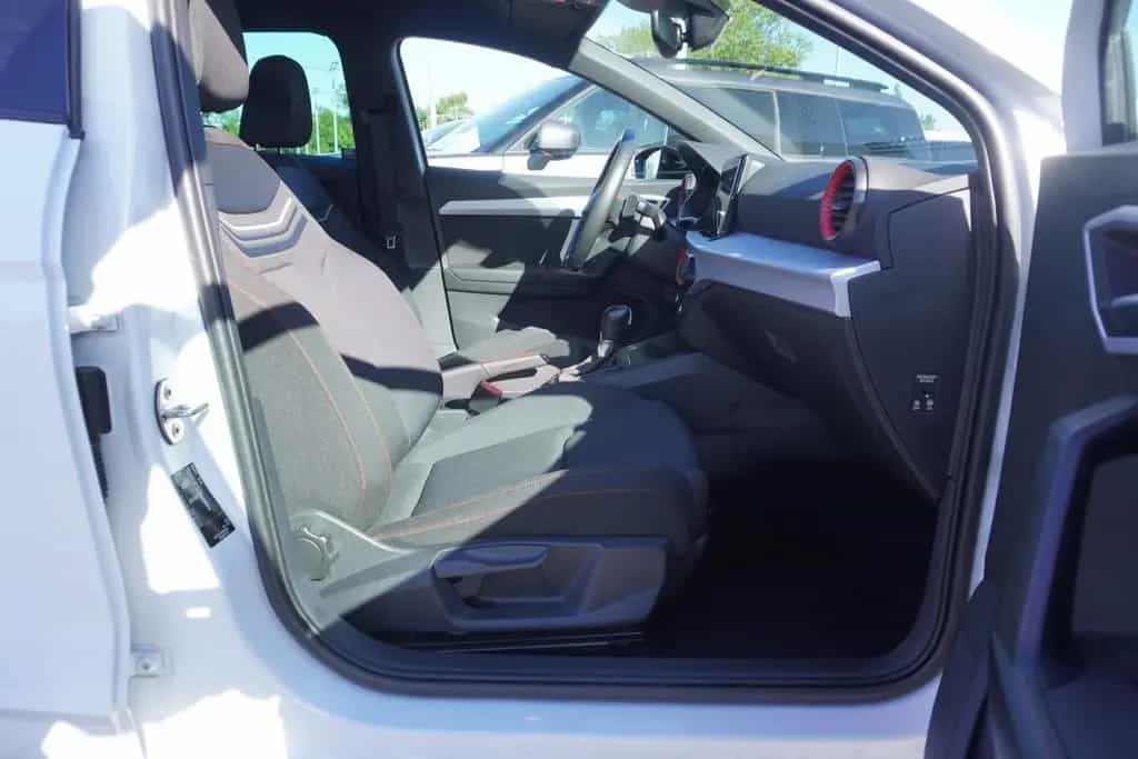 Seat Ibiza 1.5 FR DSG LED Navi ACC FullLink PDC 03/2022-photo-13