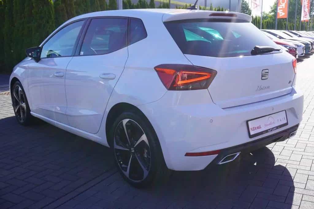 Seat Ibiza 1.5 FR DSG LED Navi ACC FullLink PDC 03/2022-photo-2
